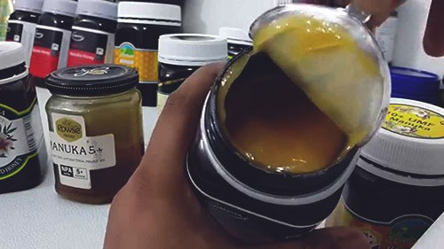 Полезные свойства меда манука: от каких болезней поможет уникальный продукт?